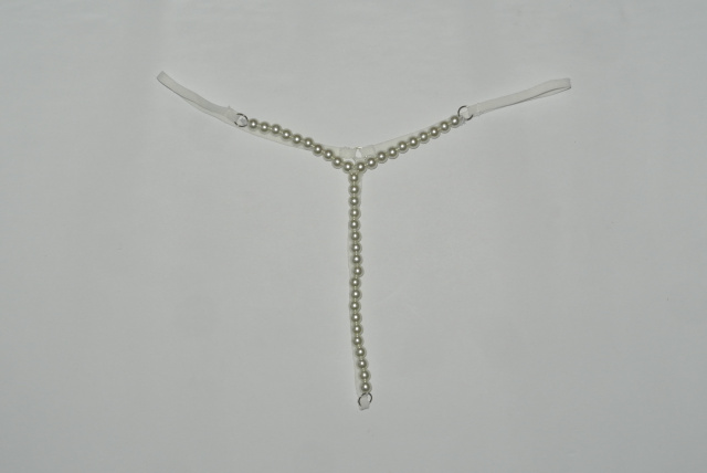 Трусики с жемчужной нитью Erolanta Joan, черные, 42-44 УТ-00004609XS/S - Erolanta - Трусики с доступом - Купить