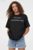 Жіноча футболка з мерчем - Чорний - 61-083