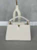 Сумка LOUIS VUITTON CAPUCINES білий