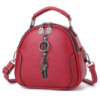 Маленькая детская сумочка с брелком, мини сумка для девочек с брелочком Красный