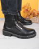 Жіночі чорні черевики з пряжкою