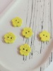Деревянные пуговицы «ромашка». Размер - 15мм. Цвет - жёлтый. Цена указана за 1 шт.