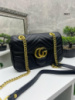 Чорна стильна каркасна сумка люкс якості з золотим ланцюжком (0412)