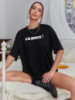 Жіноча чорна футболка з мерчем | 61-070