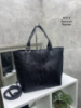 Чорна — без логотипа — стильна якісна сумка з дорогого турецького матеріалу, з тисненням під рептилію