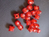 Акриловые бусины - 10 мм. Квадратные красные с серединкой. Упаковка - 20 грам ( прим. 44 шт)