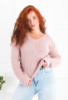 Жіночий світло-рожевий светр