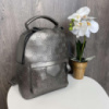 Женский мини рюкзак сумка в стиле Гучи с тиснением, сумка-рюкзак городской для девушек, маленький рюкзачок Серебристый
