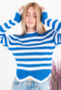 Жіночий синій светр у смужку