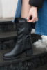 Жіночі зимові чорні чоботи із еко-шкіри