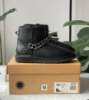 Зимові жіночі уггі Ugg Classic Mini Chain (36-40)