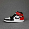 Nike Air Jordan 1 білі з чорним і червоним
