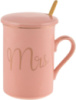 Кружка фарфоровая Coffee Prelude «Mrs» 380мл с крышкой и ложкой, розовая