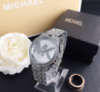 Женские часы Michael Kors качественные . Брендовые наручные часы с камнями золотистые серебристые Серебро