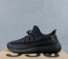 Жіночі кросівки Adidas Yeezy Boost 350 (36-40) Рефлективний шнурок