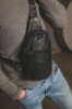 Сумка через плече шкіряна, сумка-слинг чоловіча SL014 (чорна)