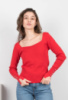 Жіноча червона кофта