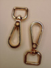 Карабин. Цвет - золото. Длина - 5 см. Ширина ушка - 2×1,5 см. Цена указана за 1 шт.