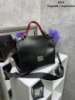 Чорна з червоним краєм - ФОРМАТ А4 - ділова та елегантна жіноча сумка з довгим регульованим ремінем в комплекті (0518)