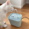 Питьевой фонтан для кошек и собак 1.5L Pet Water FOUNTAIN с фильтром голубовато светло серый