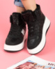 Жіночі чорні високі кросівки на шнурівці