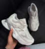 Жіночі кросівки в стилі New Balance