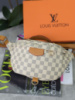 Бананка Louis Vuitton бежева клітка