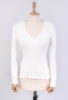 Жіночий білий трикотажний светр