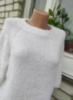 Белый свитер-реглан «нежность»