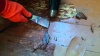 Снятие краски с деревянного пола феном