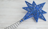 Верхушка на елку Звезда 14708 40 см синяя