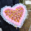 Букет із цукерок у формі серця на день закоханих серце з цукерками на день закоханих чи 8 березня