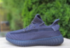 Жіночі кросівки Adidas Yeezy Boost 350 Рефлективні шнурки (36-40)