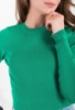 Жіночий зелений светр