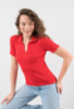 Жіноча червона футболка з коміром