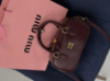 Жіноча сумка Miu Miu Arcadie через плече бордовий