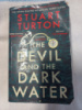 The Devil and the Dark Water - Stuart Turton