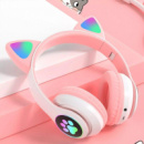 Беспроводные детские Bluetooth наушники с кошачьими ушками и цветной подсветкой Cat VZV-23M (Розовые)