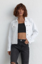 Джинсова куртка жіноча на ґудзиках із кишенями — білий колір, L (є розміри)