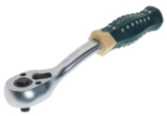 Трещотка реверсивная усиленная изогнутая с резиновой ручкой 1/2« (72зуб.) ROCKFORCE RF-802422