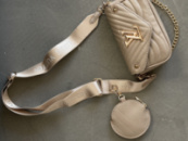 Сумка Louis Vuitton Wave Multi Pochette mini бежевий