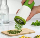 Мельница для зелени Herb Grinder 8296 6х7.3х17 см