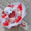 Букет з мішки та цукерок Rafaello, плюшевий ведмедик, подарунок для дівчини чи дитини