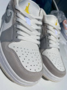 Женские кроссовки Nike Air Jordan , натуральная кожа ,белые