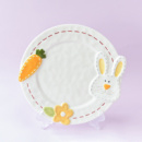 Тарелка керамическая круглая Кролик с морквой 6795 23.7 см
