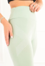 Жіночі зелені спортивні лосини