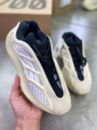 Кроссовки Adidas Yeezy Boost 700  V3 Azael бежевого цвета ob381