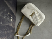 Жіноча сумка Yves Saint Laurent Loulou leather bag Medium білий