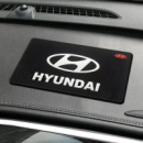 Антиковзаючий килимок на панель авто Hyundai (Хюндай)