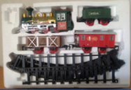 Залізниця дитяча «Подорож до казки» паровоз на бат. (світло, звук поїзда), 3 вагони